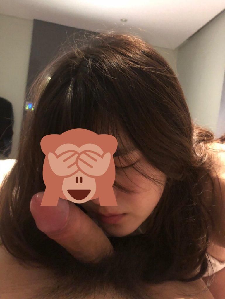 女神级大学生与男友的欢乐记录 完美身材 The happy record of a goddesslevel college student and her boyfriend, perfect figure