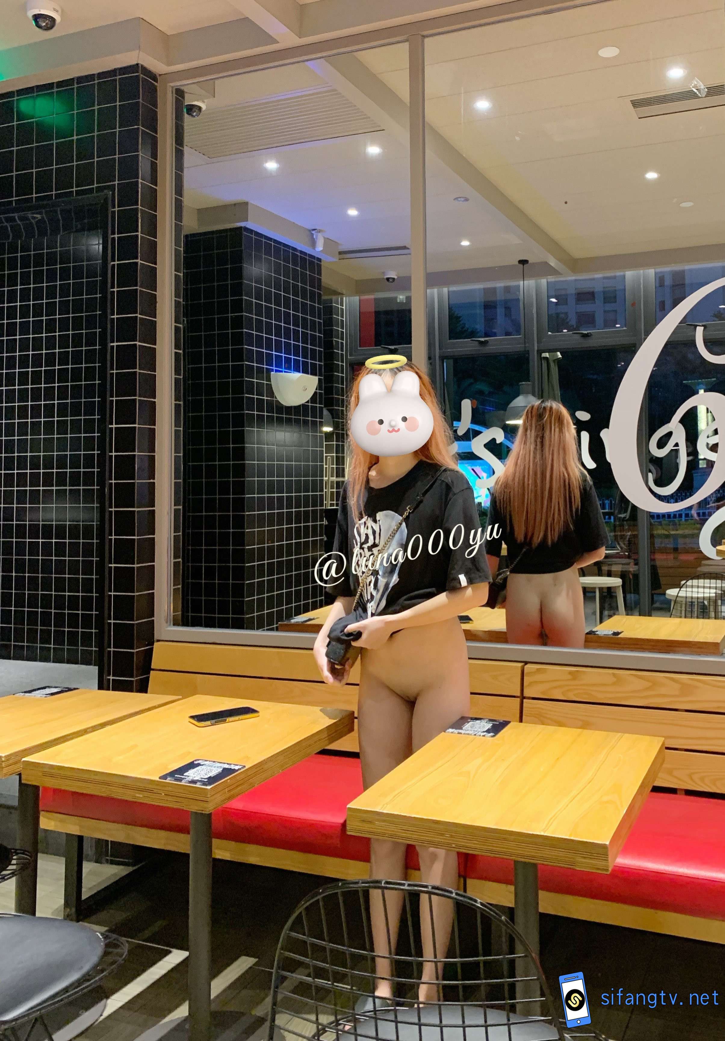 白虎女神户外人前各场所露出 White Tiger Goddess exposed in various places outdoors in front of people