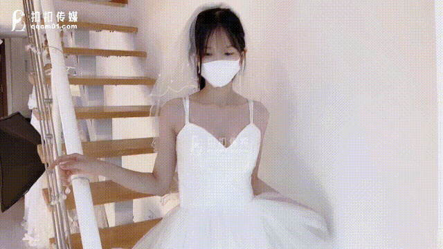 主人的专属萝莉玩物 华丽婚纱淫靡新娘 The owner&rsquo;s exclusive loli toy, a slutty bride in a gorgeous wedding dress