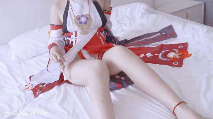 原神cosplay宫司大人终究是露出了她的狐狸尾巴 Genshin Impact cosplayMiyajisama finally reveals her fox tail