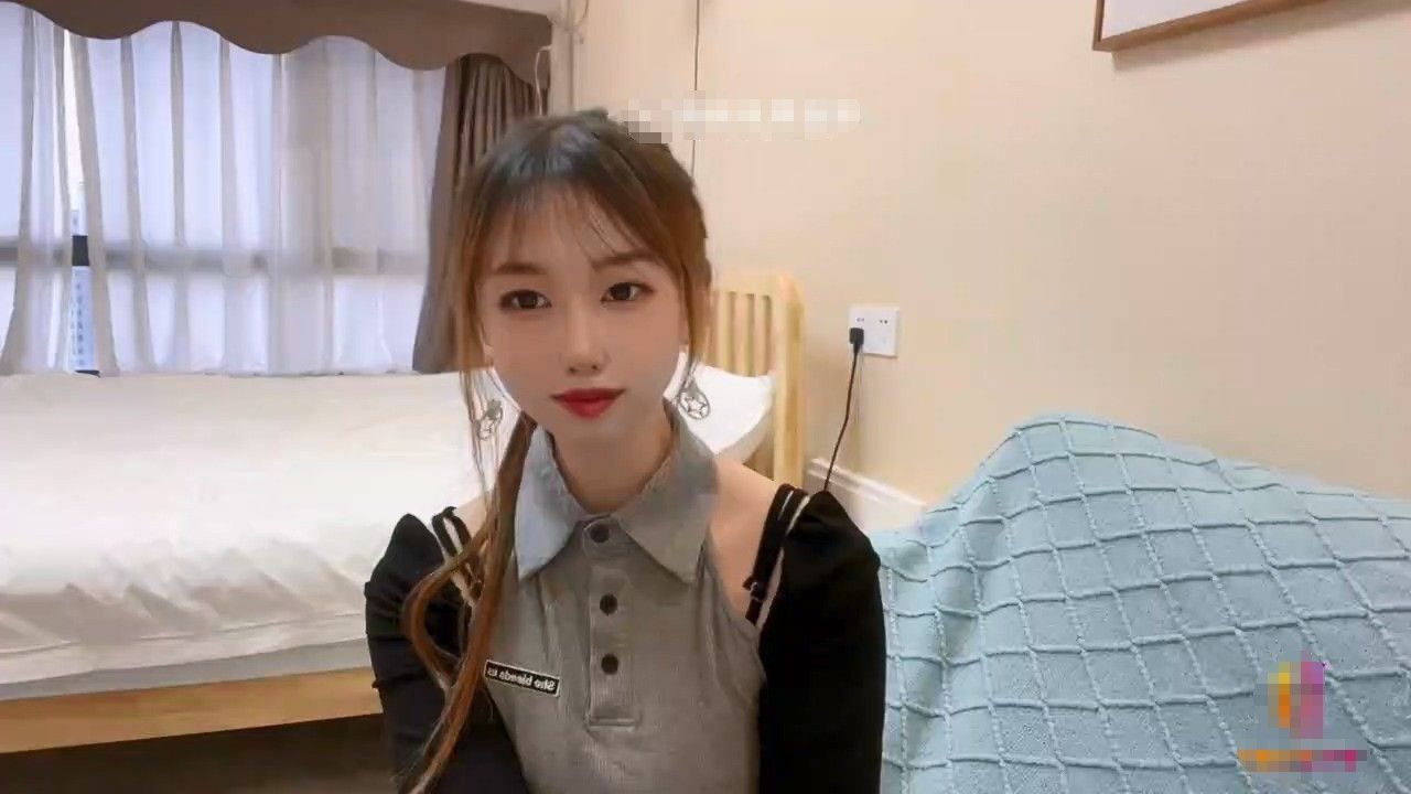 特殊生日会 帮处男学长开荤 温柔口交吸吮龟头 Special birthday