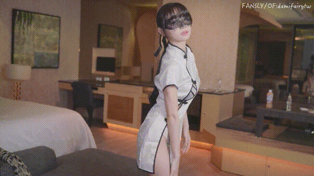 黑丝加高跟鞋对于男人来说是致命的 Black stockings and high heels are fatal to men