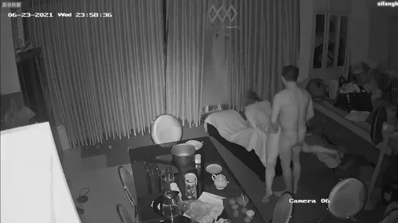 妹子求男友肏穴遭拒只能手淫自慰 The girl begged her boyfriend to fuck her pussy but was refused and could only masturbate.