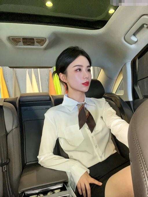 爸爸一点都不怜香惜玉，首次挑战肛门好舒服好刺激 Dad is not pity at all. It&rsquo;s my first anal challenge. It&rsquo;s so comfortable and exciting.