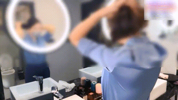 午休时间约公司女同事酒店开房 半推半就操完再去上班 During lunch break, I asked a female colleague in the company to check in a hotel. I went to work after halftightening and halffeeling. | clitoral masterbation