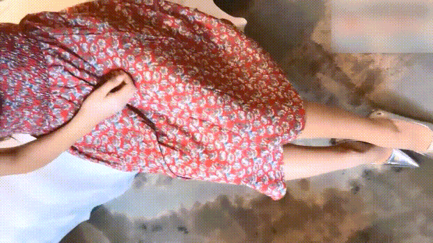 极品御姐女神，性感小高跟碎花裙 The ultimate royal goddess, sexy highheeled floral skirt