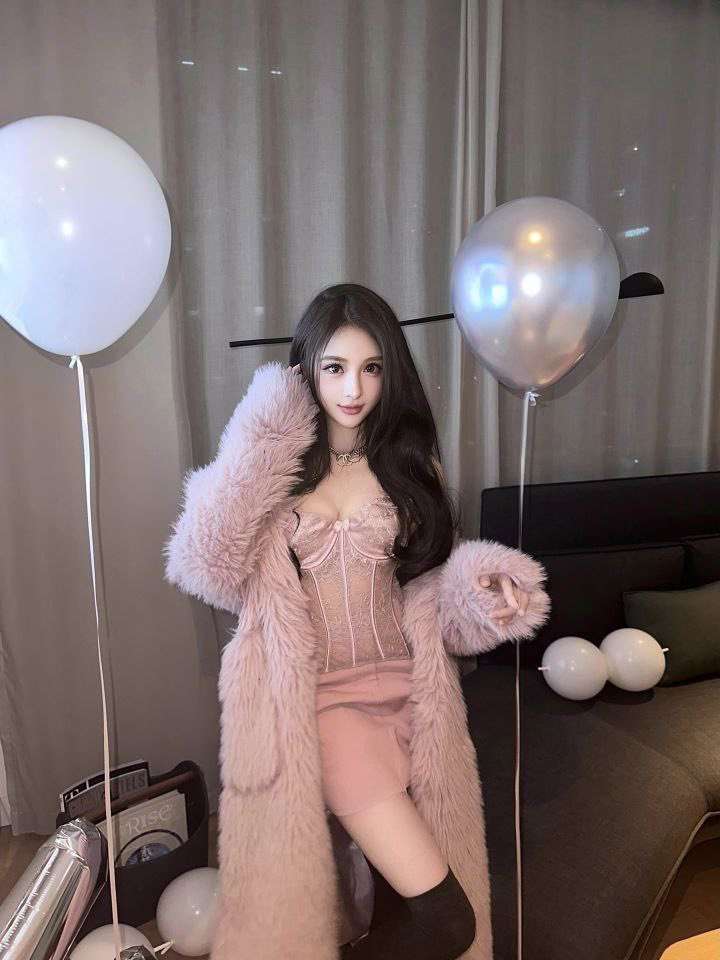 让你试试姐姐的骑术，不知道弟弟你持久不持久 I want you to try my sister's riding skills. I don't know if your brother will last. | sex intercourse during early pregnancy