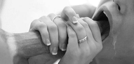 好看的动态图(续一千七百零八十）（欧美美女玩鸡巴） Nice dynamic pictures (continued from one thousand seven hundred and eighty) (European and American beauties playing with dicks)