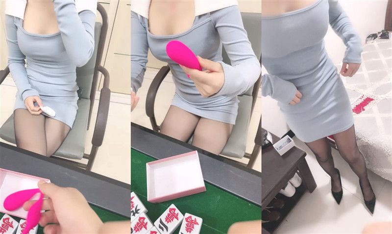 悠极品黑丝麻友尝试用按摩器可以治疗妇科病 最后被半推半就的强操 The best