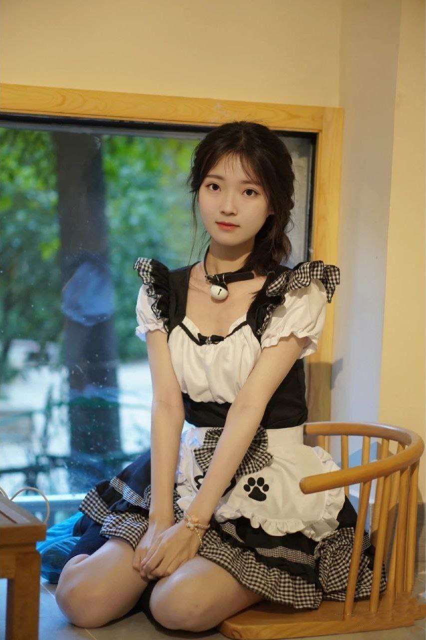 欲求不满的骚妻，各种道具都买好了 The dissatisfied hotwife bought all kinds of props