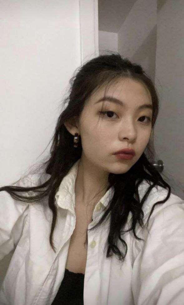 狗被男友的大粗屌草极品无毛白虎嫩逼照片 Photos of the best hairless white tiger pussy fucked by her boyfriend's big dick