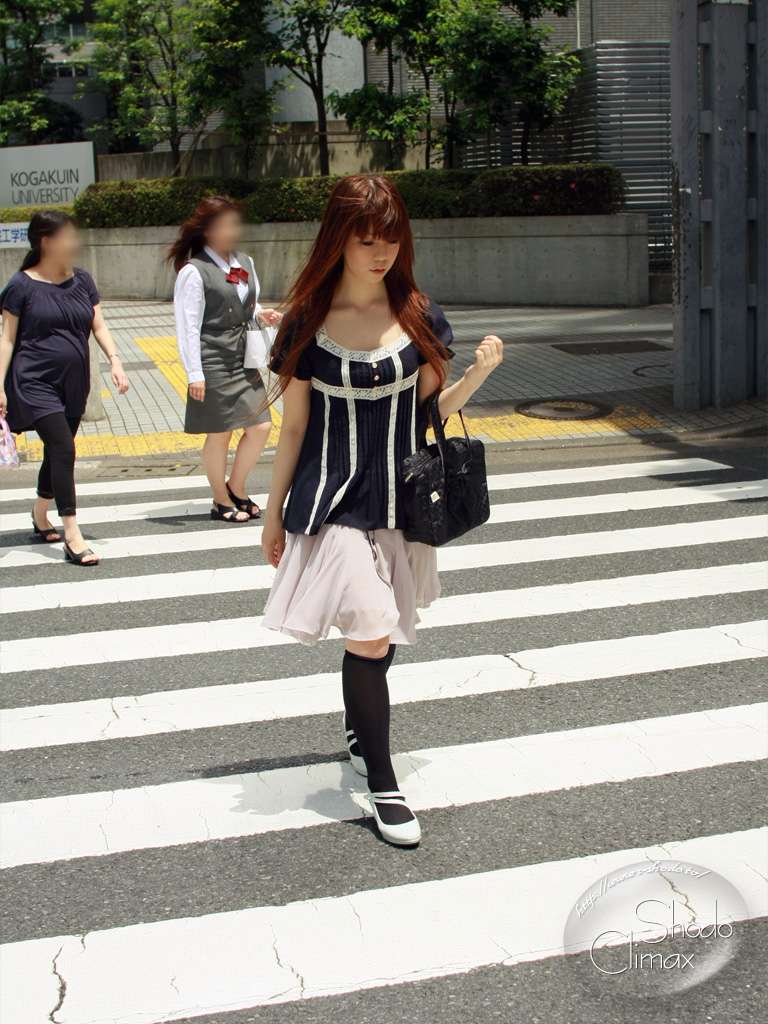 日本东京街头女孩夏日午后 Japan Tokyo street girl in summer afternoon
