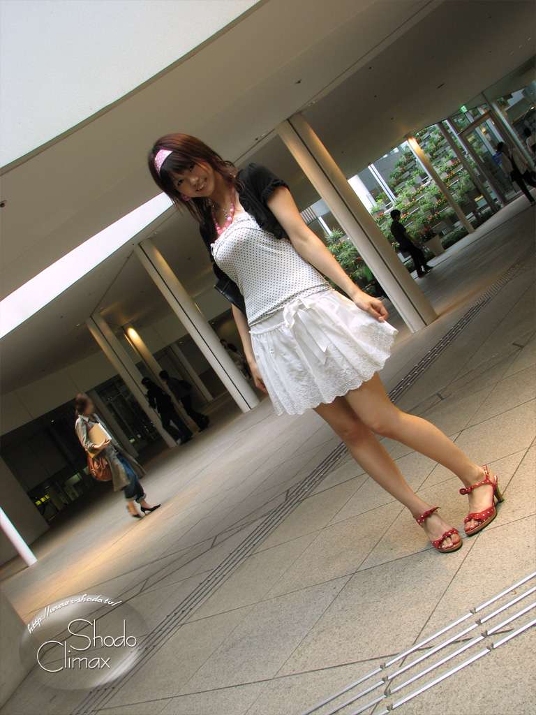 东京涩谷的夏日精灵Yukari Yukari, Summer Elf in Shibuya, Tokyo