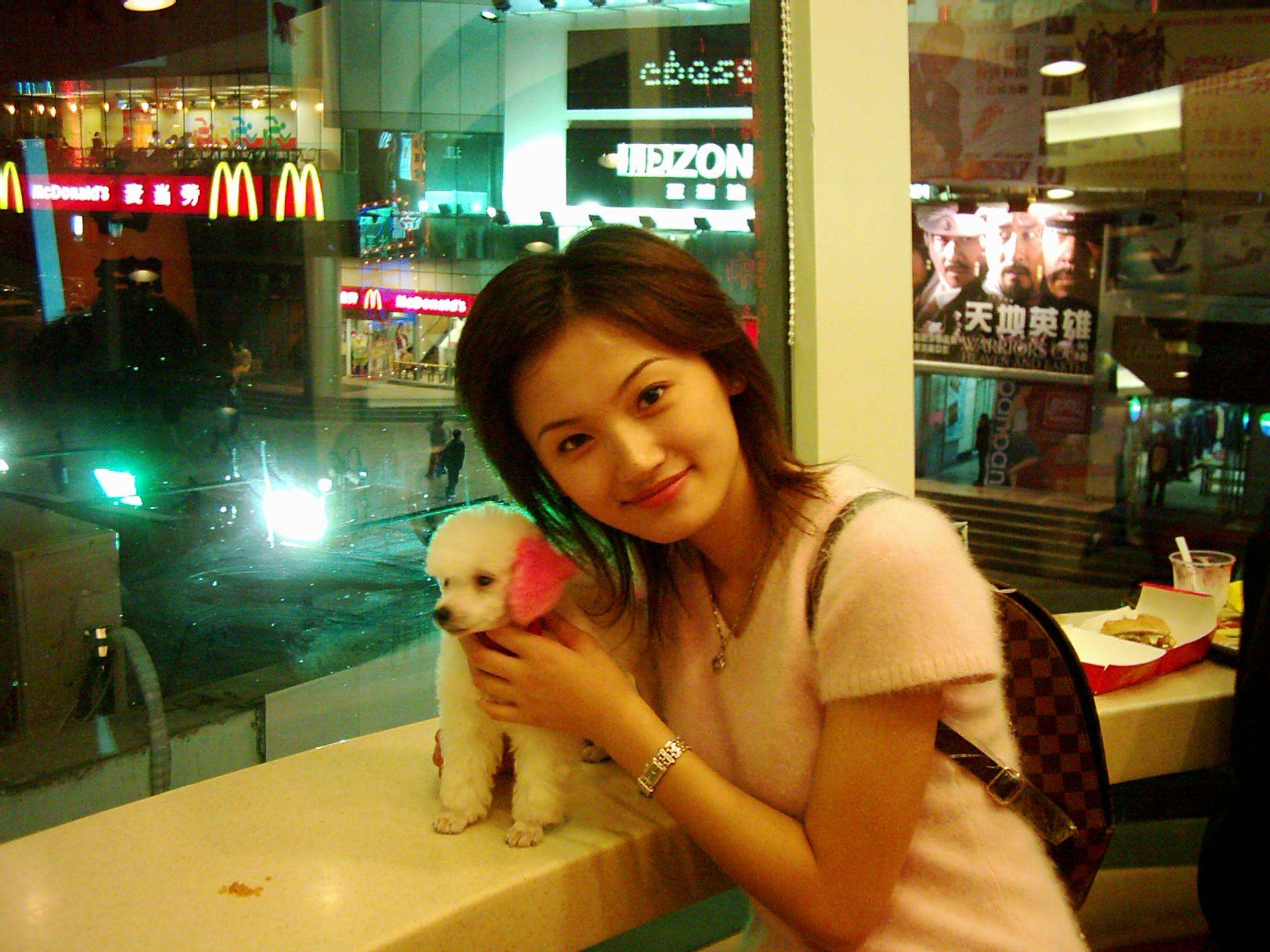 香港尖沙咀夜色下的温柔与忧伤 Gentleness and sorrow under the night in Tsim Sha Tsui, Hong Kong