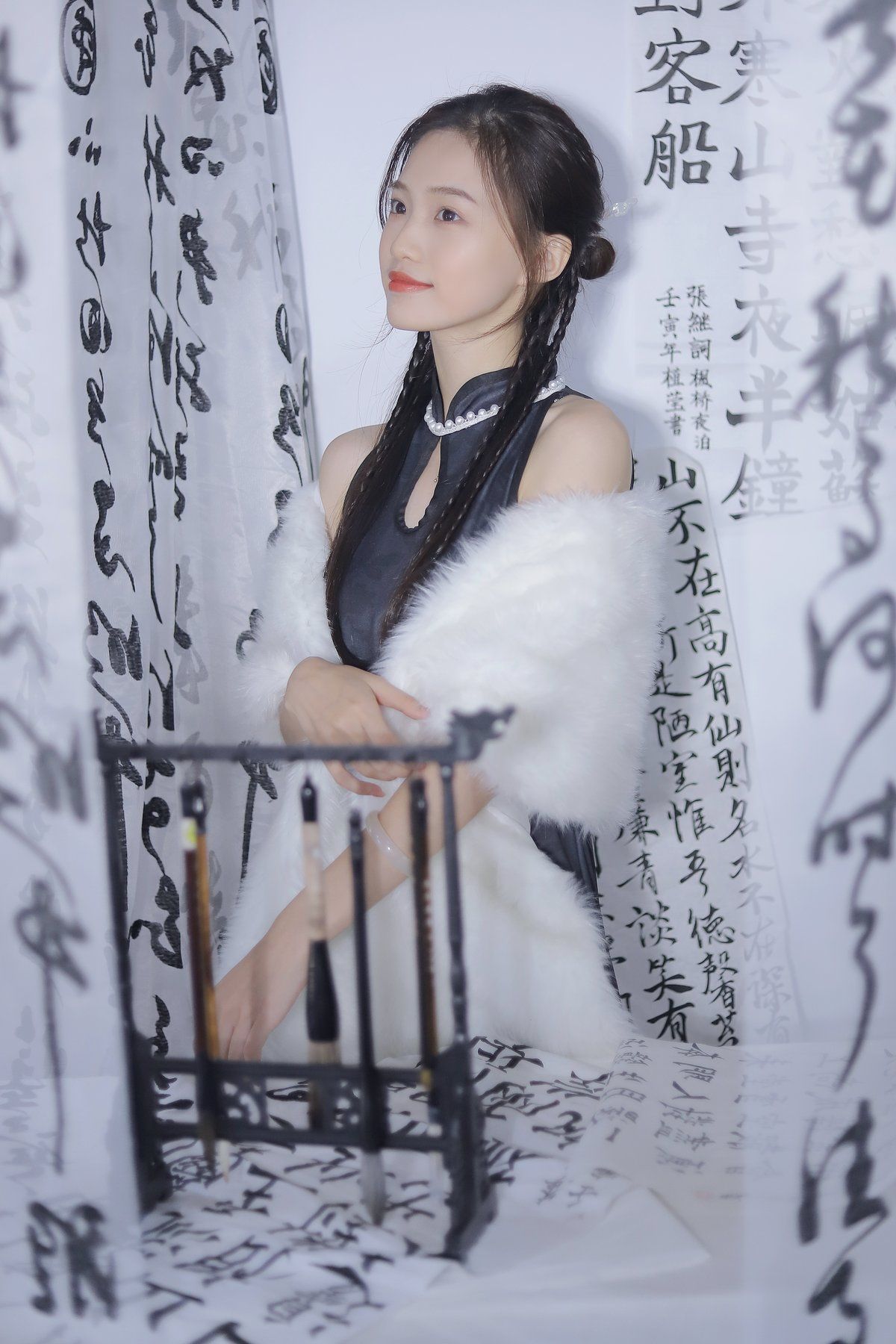 旗袍美女写真：水墨丹青间的优雅与诱惑 Cheongsam beauty phot