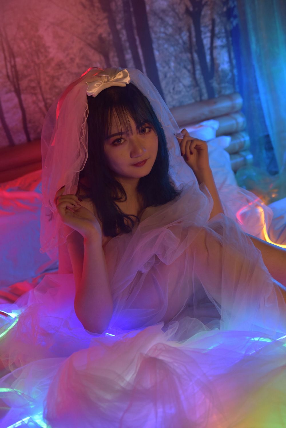 霓虹灯下的新娘：一场禁忌的婚礼 Bride under the neon lig