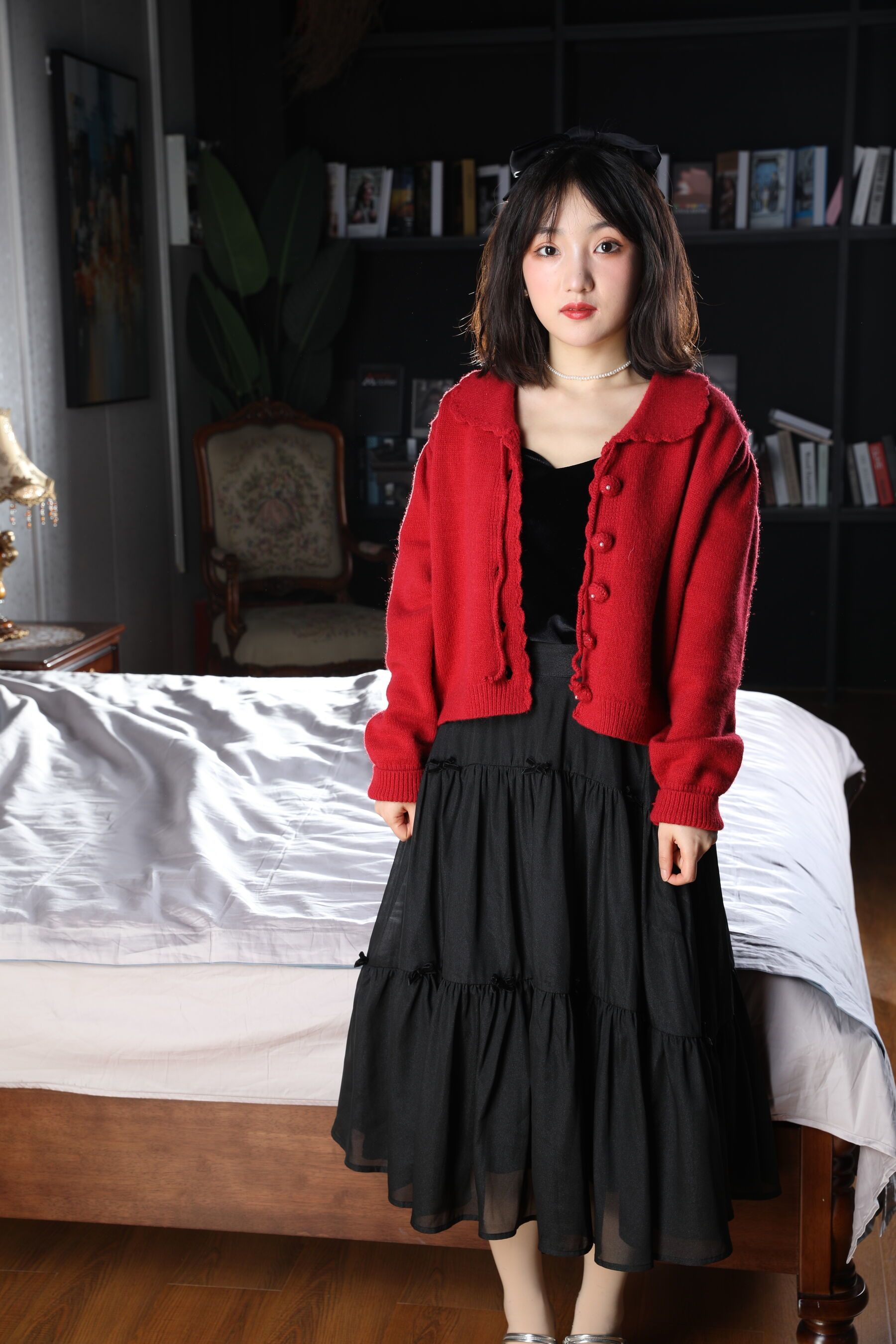 极品御姐的火辣私房照：红衣黑裙的诱惑，锁骨、美腿、诱人曲线，极致性感写真 Hot