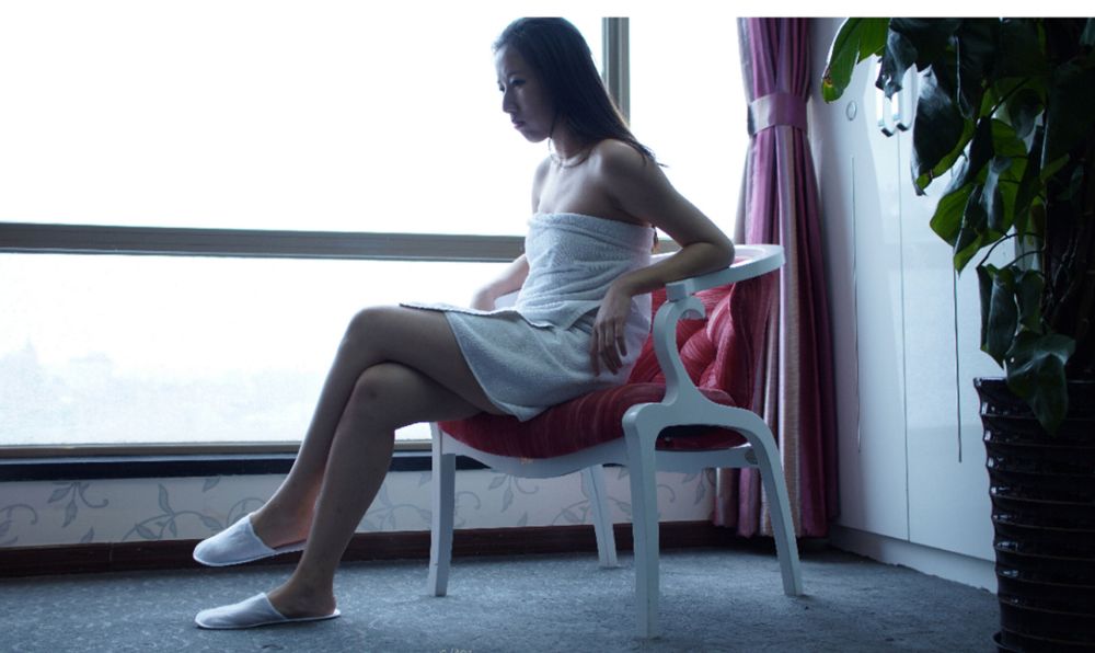 姿势优美小穴粉嫩的少妇 Young woman with beautiful