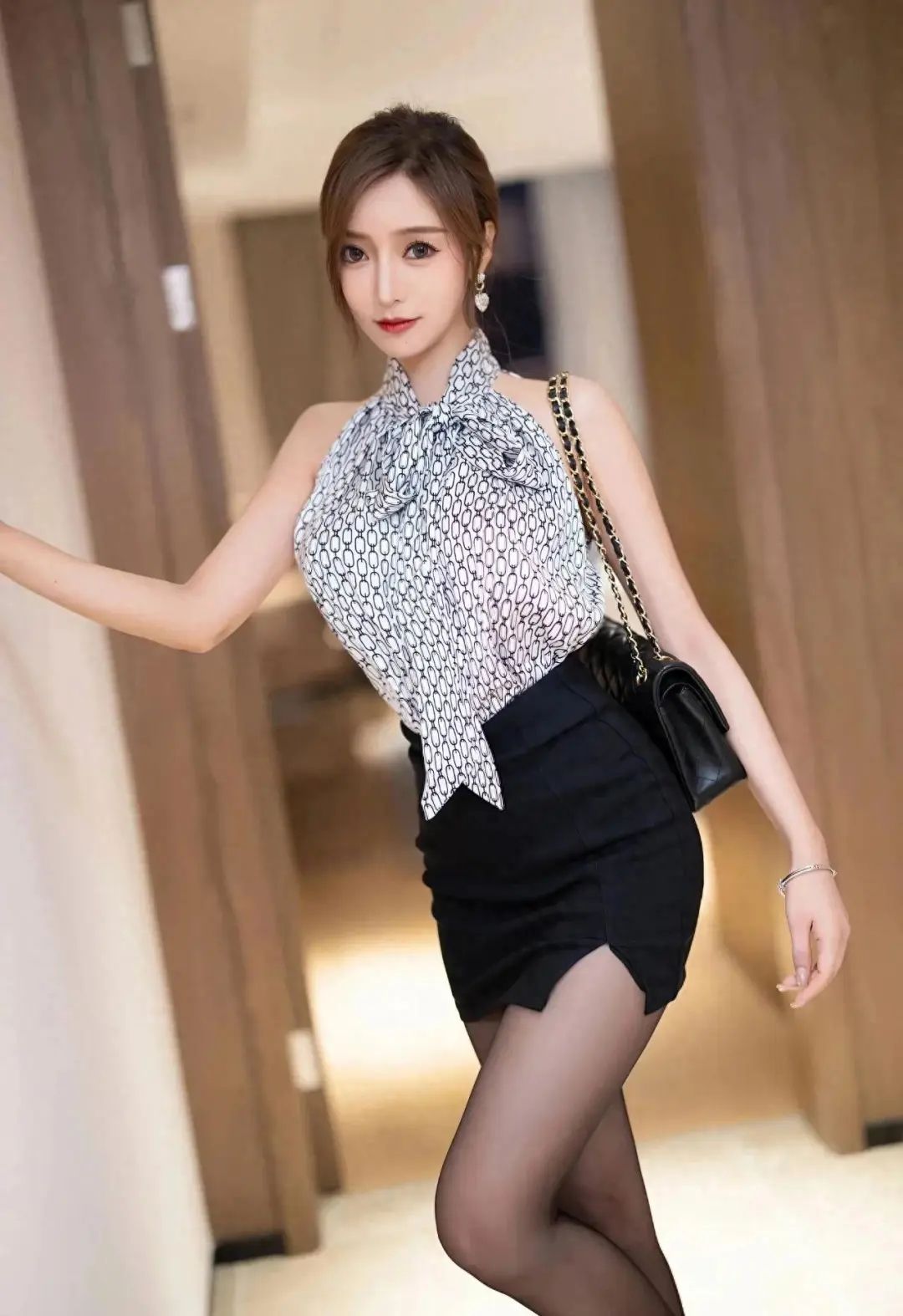 黑丝美少妇［37P］ Beautiful young woman with b