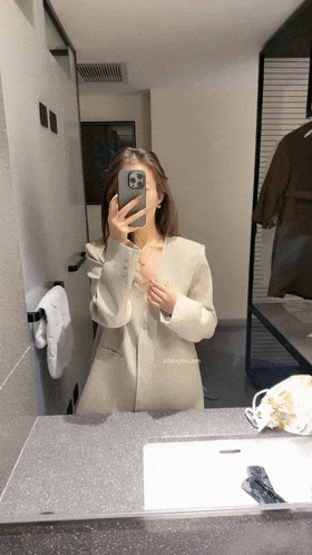 和小姑只差七岁，禁忌之爱，姑夫在客厅，去卧室强上小姑口爆吞精